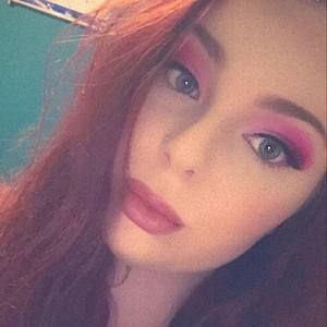 Meet your Posher, Sierra mae